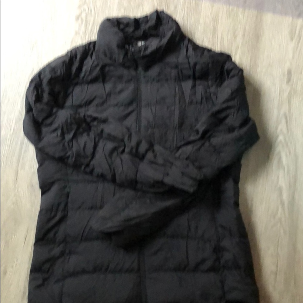 Uniqlo ultra light down jacket
